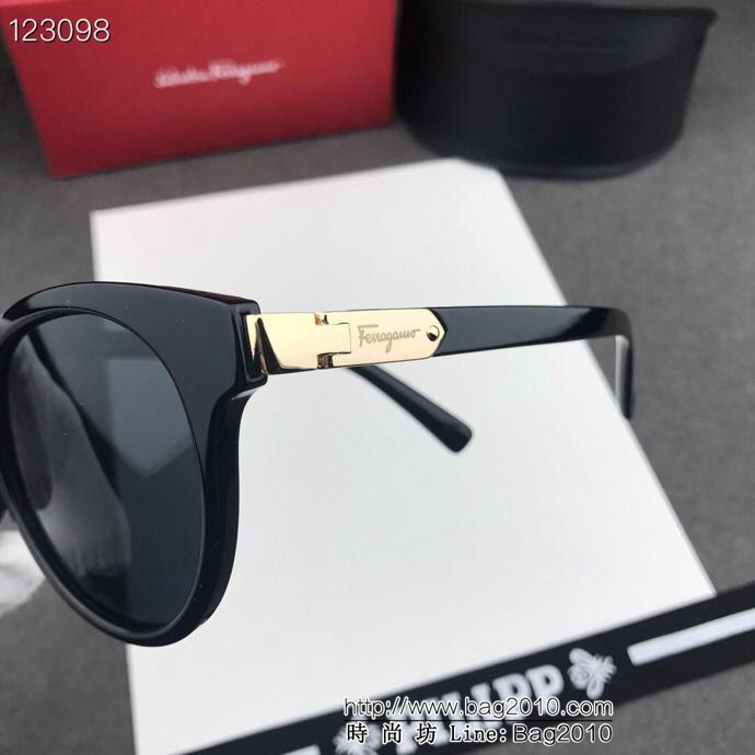 Ferragamo菲拉格慕 新款 高清偏光鏡片 女款太陽鏡  lly1437